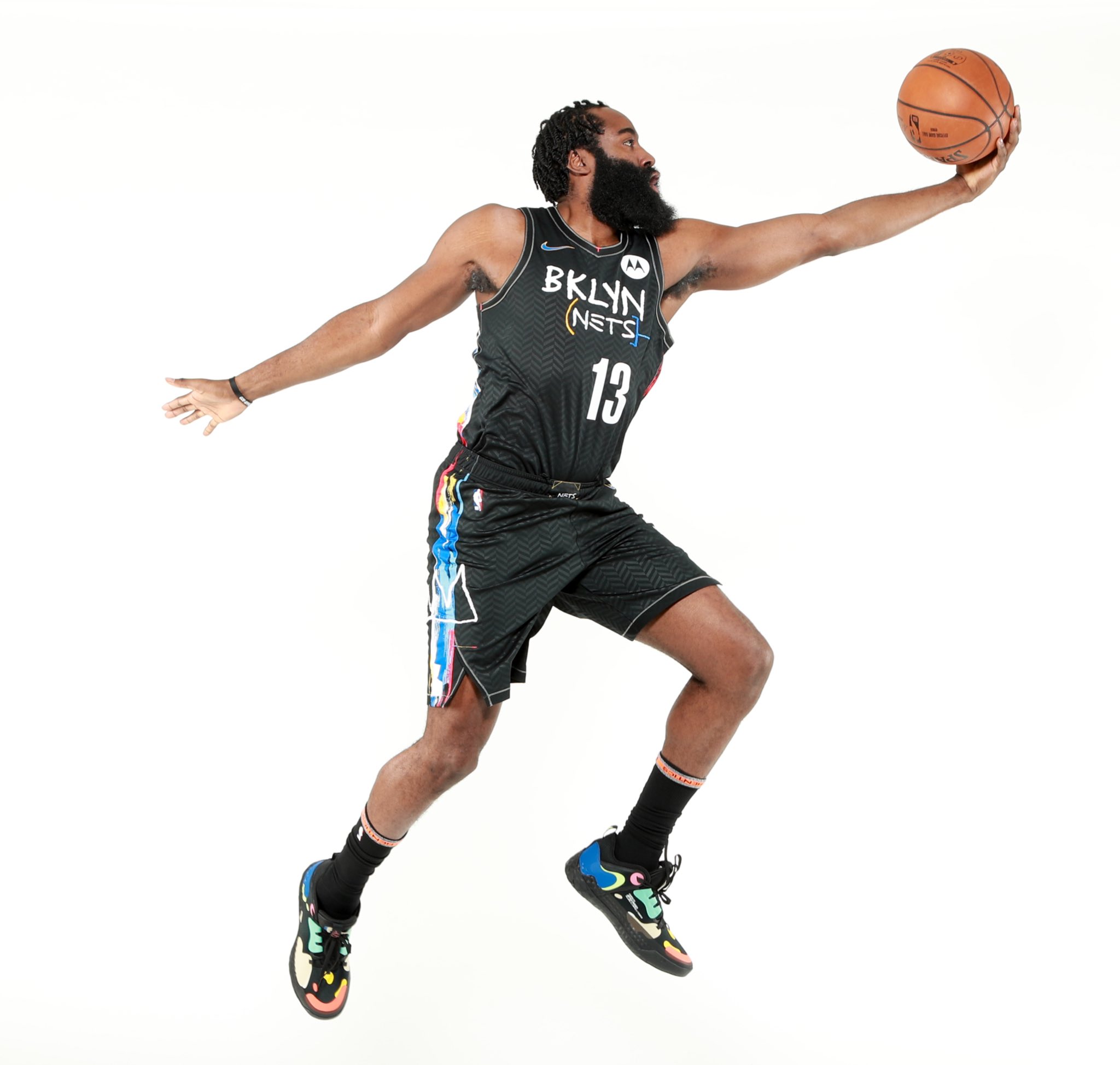 意甲：国米1-0尤文，劳塔罗制胜球领跑射手榜