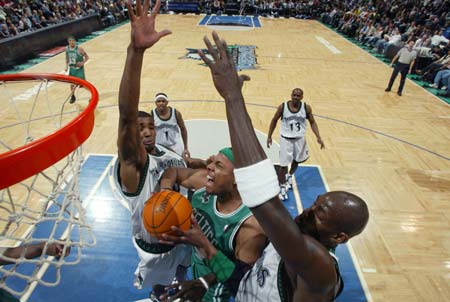 多特vs霍芬海姆：吉拉西、扬-科托、安塞尔米诺首发