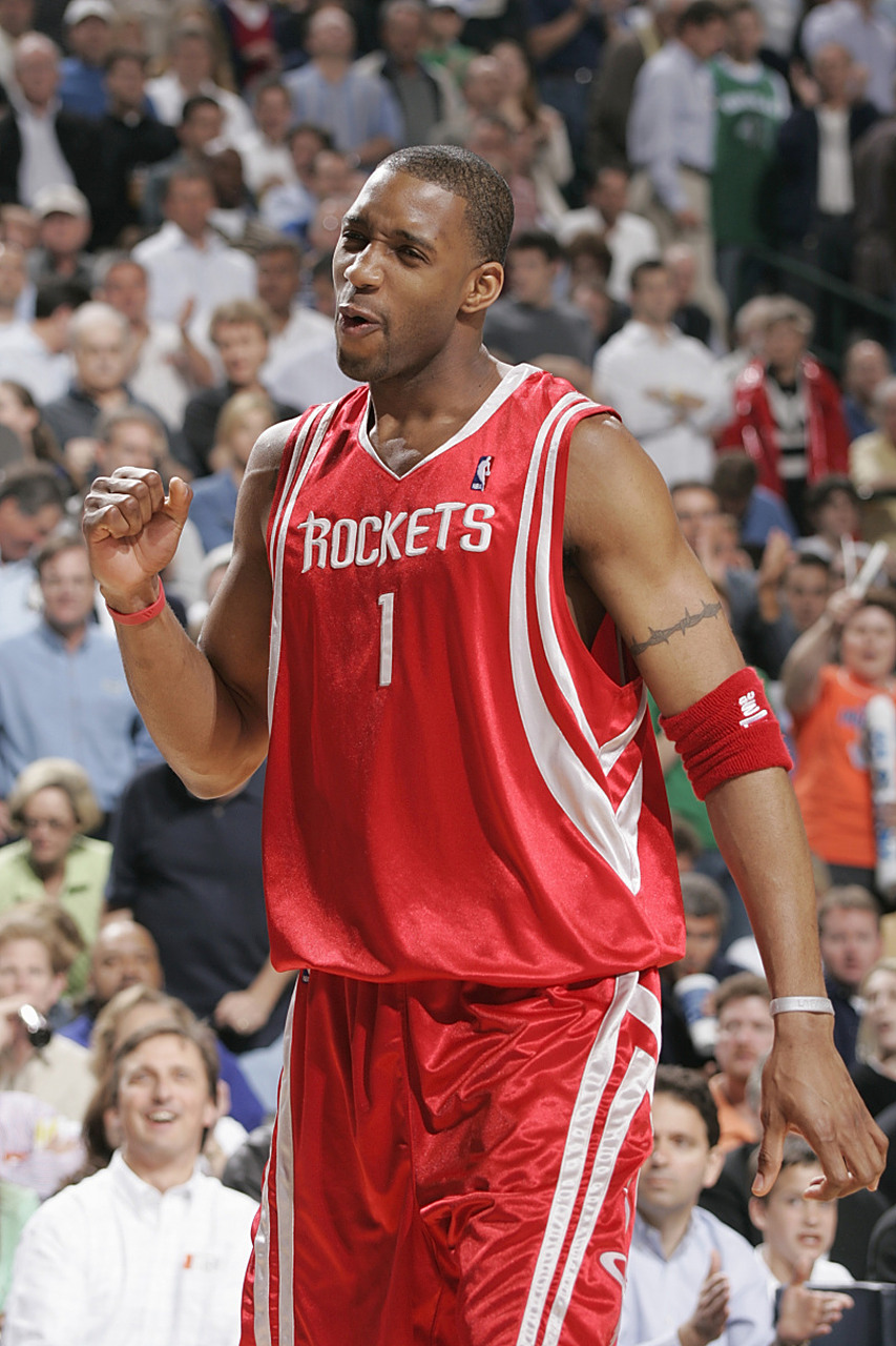 解析费城费城人队在季后赛中的狂热主场氛围对对手投手的心理压迫