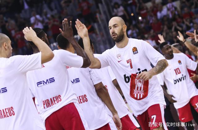 成都蓉城主帅徐正源获三年合同，球队续约并引进强援，有望冲击双冠王。