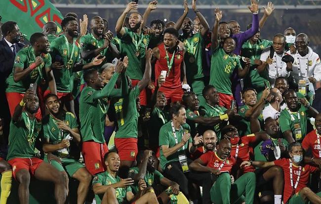 2025 年 11 月：日本职棒强投村上宗隆、冈本和真正式提交申请，通过入札制度挑战 MLB