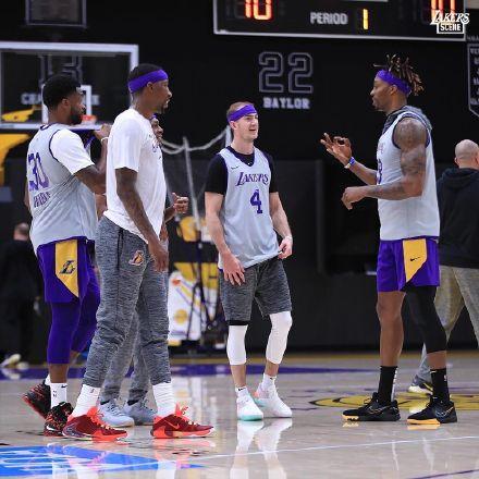 游泳数据统计分析 成绩变化趋势明显