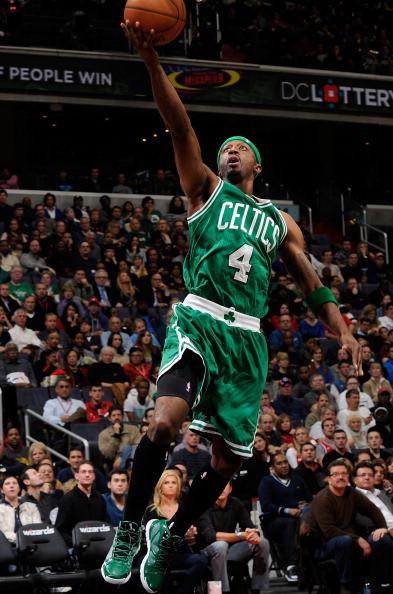 解析亚特兰大勇士队的连霸基因其核心球员的长期廉价合约博弈